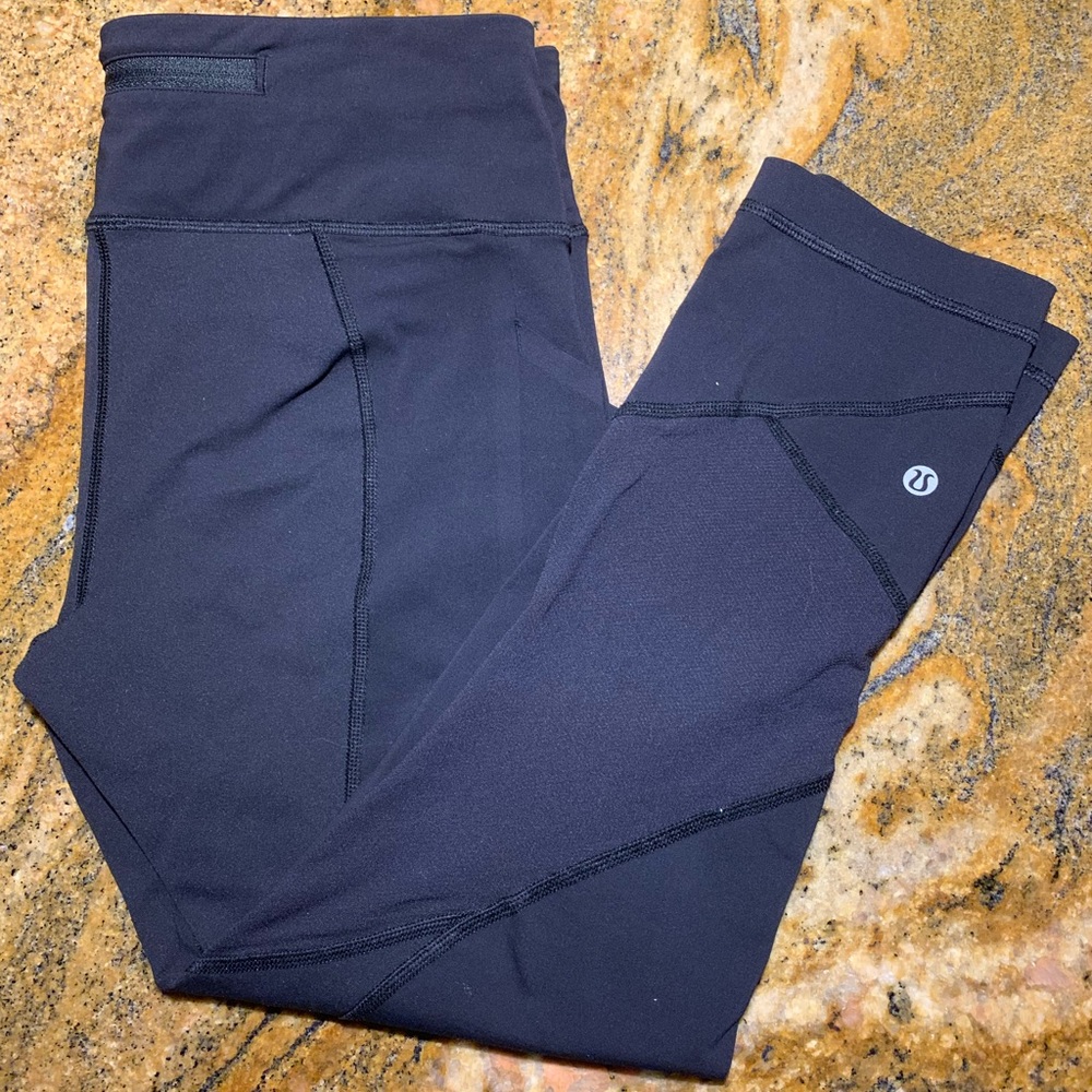 NWT LULU BLACK SPEED UP CROP LEGGING